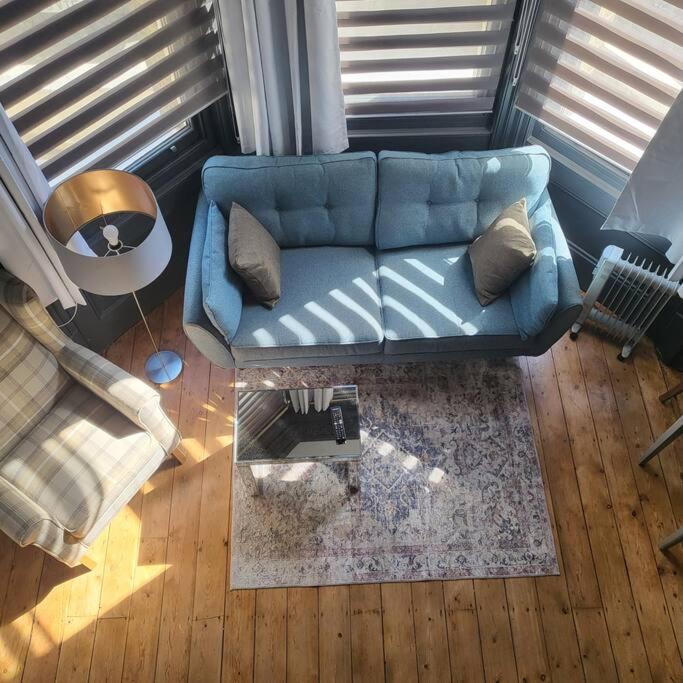 21 Mini Loft Apartment - Great Location - Comfy King Size Bed Brighton Exterior photo