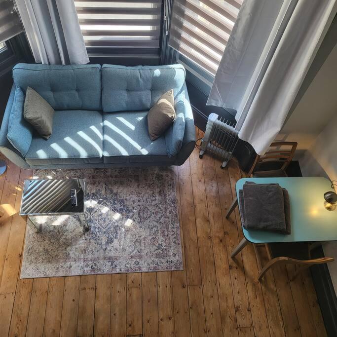 21 Mini Loft Apartment - Great Location - Comfy King Size Bed Brighton Exterior photo